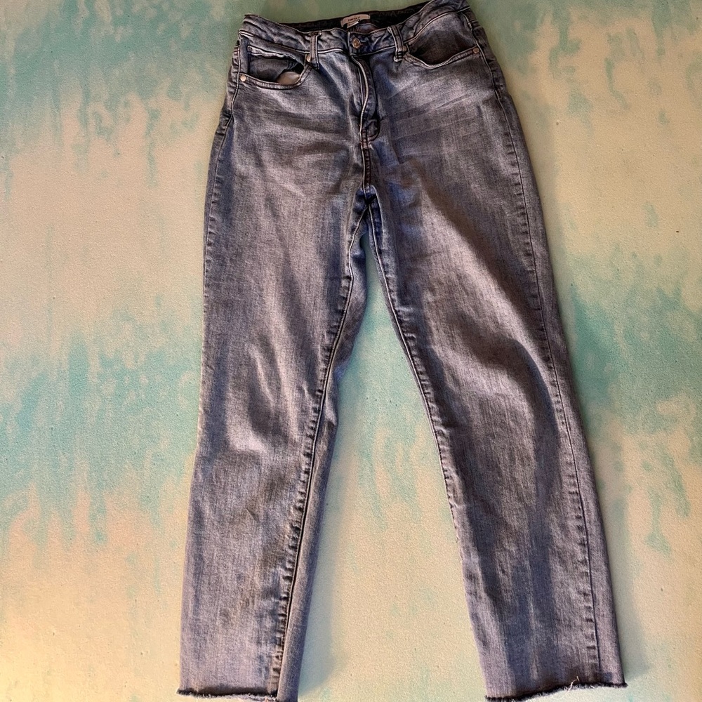 Forever 21 Frayed Mom Jeans